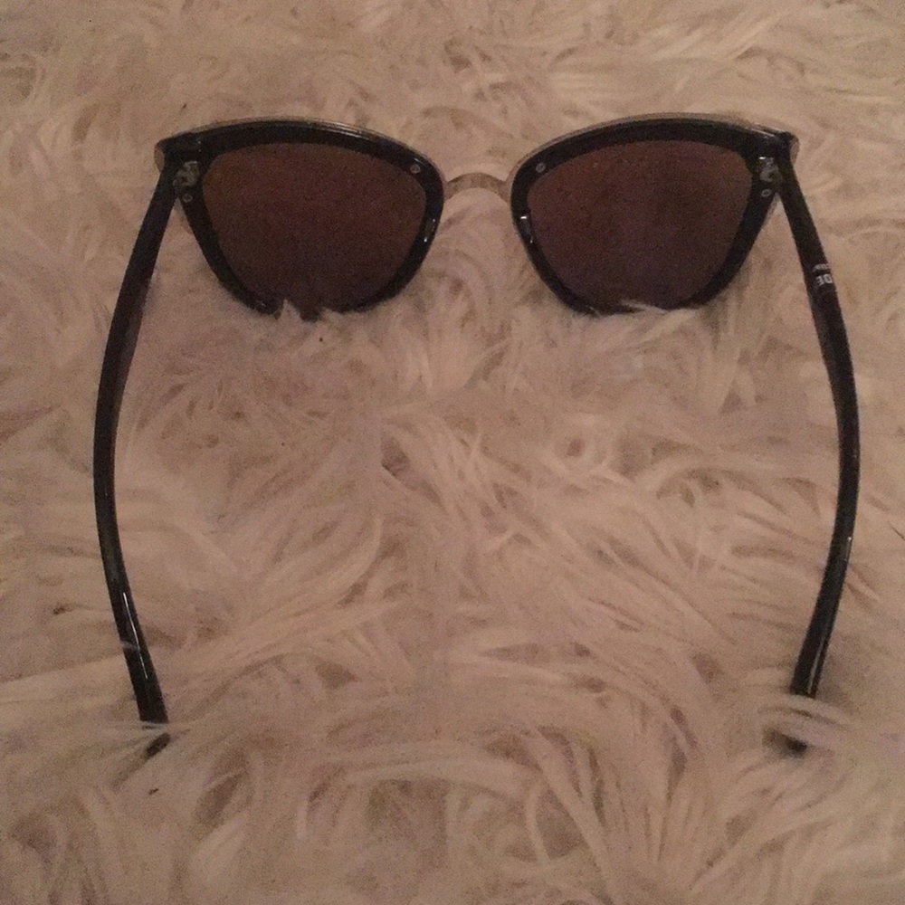 Sunglasses - Picture 3 of 3